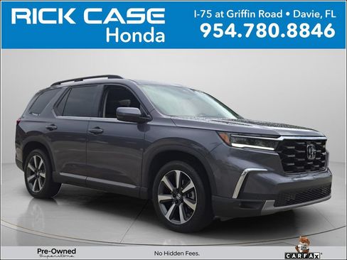Certified 2025 Honda Pilot Touring image 1