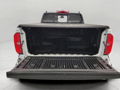 Used 2021 Chevrolet Colorado LT w/ LT Convenience Package image 15