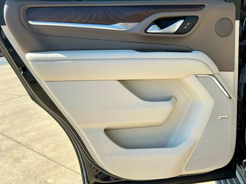 Used 2022 GMC Yukon Denali image 30