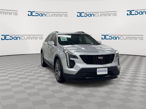 Used 2020 Cadillac XT4 Sport image 2