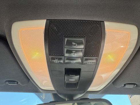 Used 2011 Mercedes-Benz C 300 Sedan image 39