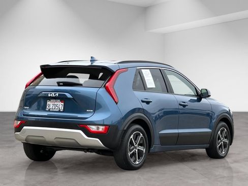 Used 2024 Kia Niro EX FWD image 5