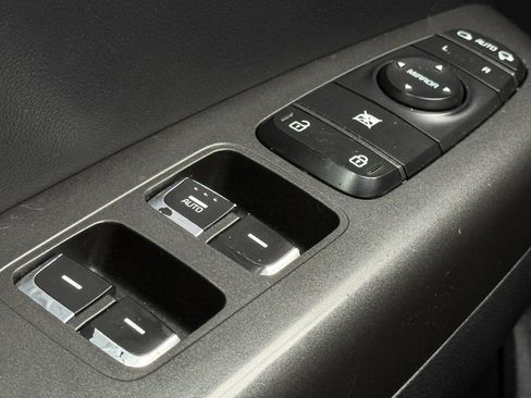 Used 2017 Kia Sportage EX w/ EX Technology Package image 25