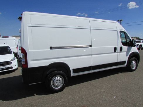 Used 2026 RAM ProMaster 2500 w/ Convenience Group FWD image 6