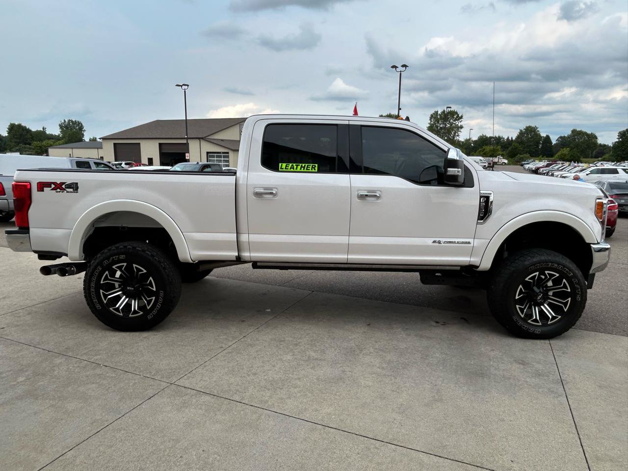 Used 2019 Ford F250 Lariat w/ Lariat Ultimate Package AWD/4WD image 4