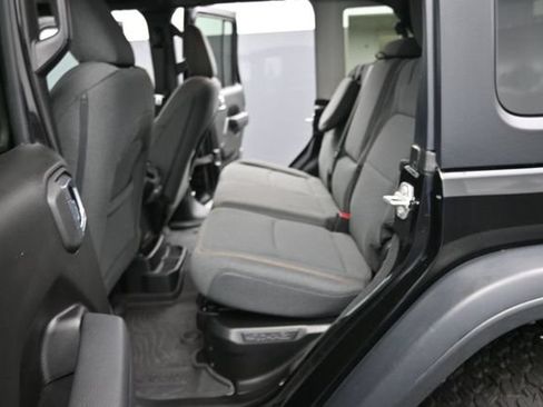 Used 2024 Jeep Wrangler Unlimited AWD/4WD image 13