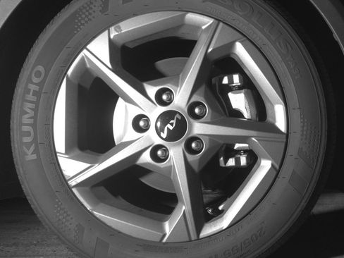 Used 2025 Kia K4 LXS image 13