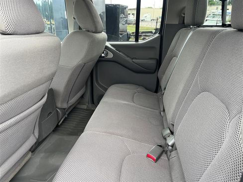 Used 2017 Nissan Frontier SV AWD/4WD image 10