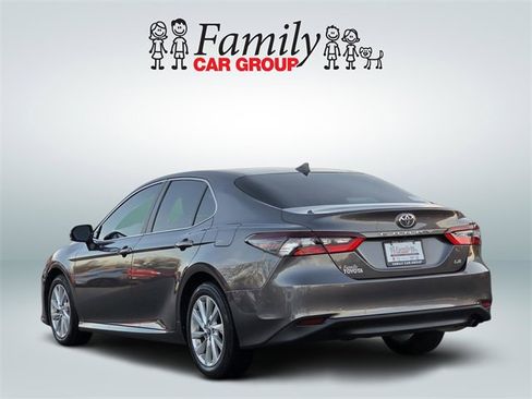 Used 2023 Toyota Camry LE image 3