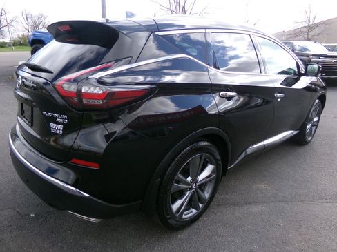 Used 2019 Nissan Murano Platinum image 3