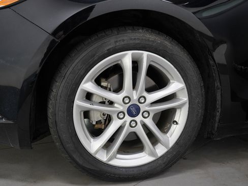 Used 2018 Ford Fusion S image 29