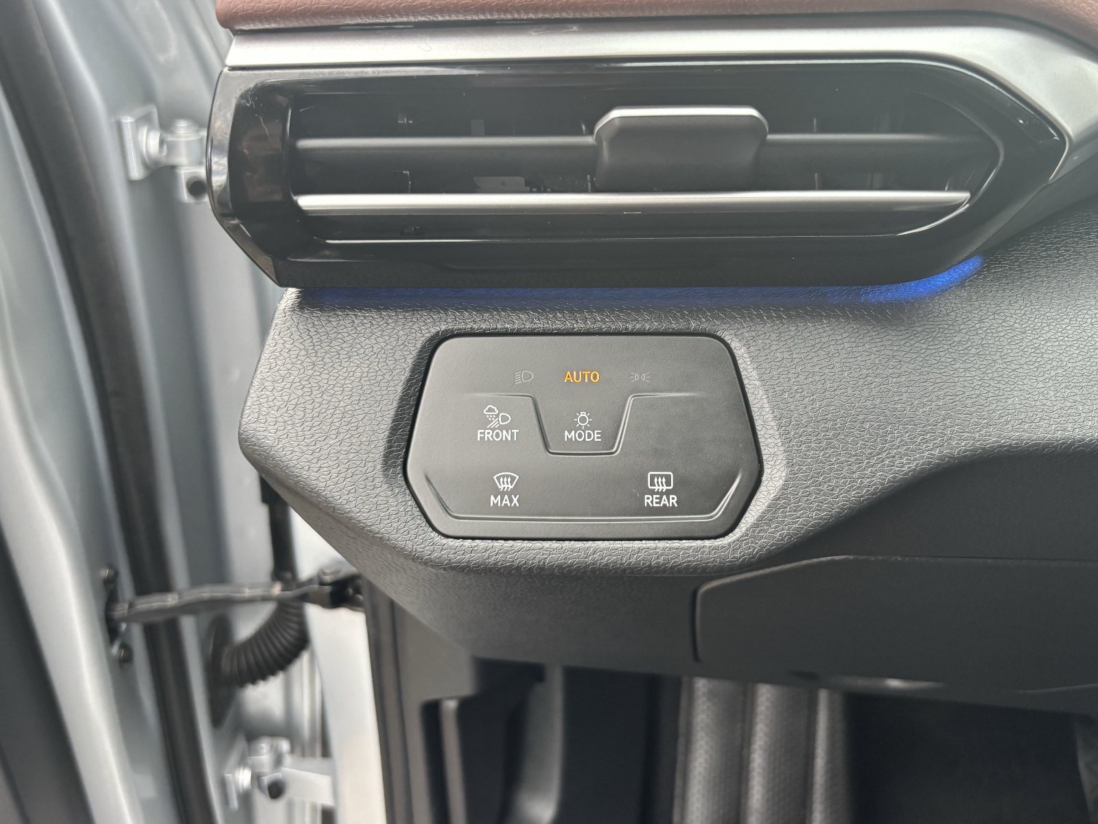 Used 2021 Volkswagen ID.4 Pro S RWD image 29