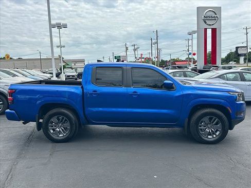 Certified 2025 Nissan Frontier SV RWD image 2