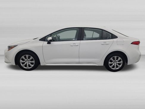 Used 2026 Toyota Corolla LE FWD image 8