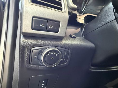 Used 2017 Ford F150 Raptor w/ Equipment Group 802A Luxury image 23