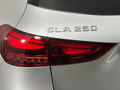Used 2026 Mercedes-Benz GLA 250 image 26