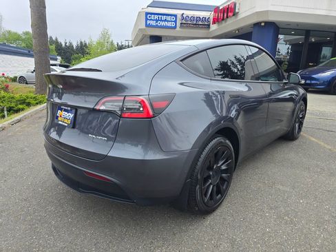Used 2021 Tesla Model Y Long Range AWD/4WD image 7