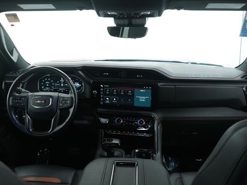 Used 2022 GMC Sierra 1500 AT4 w/ AT4 Premium Package image 13