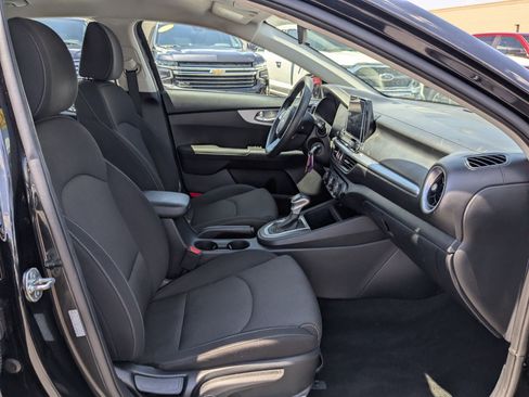 Used 2024 Kia Forte LX FWD image 31