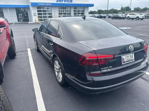 Used 2017 Volkswagen Passat 1.8T SEL Premium FWD image 5