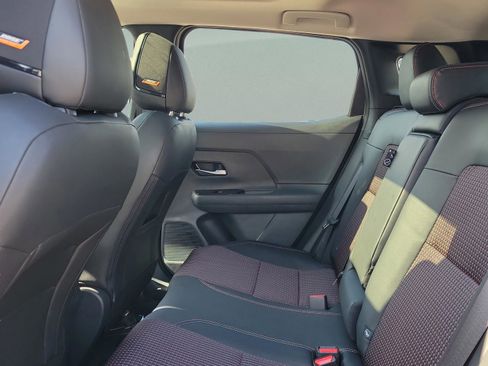 New 2026 Nissan Kicks SR w/ SR Premium Package image 8