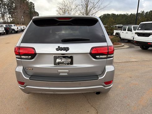Used 2020 Jeep Grand Cherokee Altitude image 9