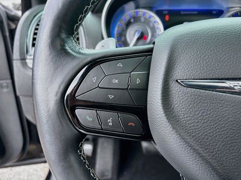 Used 2022 Chrysler 300 S w/ Comfort Group RWD image 34