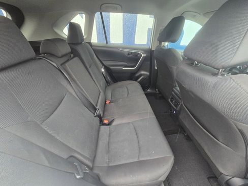 Used 2022 Toyota RAV4 LE image 30