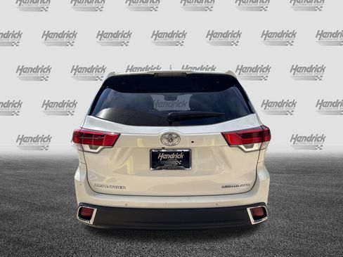 Used 2019 Toyota Highlander Limited Platinum AWD/4WD image 9