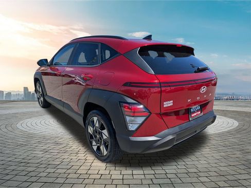 Used 2025 Hyundai Kona SEL FWD image 7