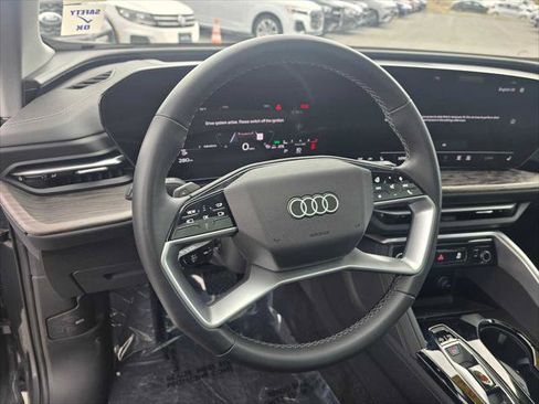 Used 2025 Audi Q5 Premium Plus w/ Premium Plus AWD/4WD image 25