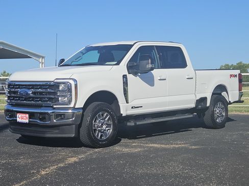 Used 2024 Ford F250 Lariat w/ FX4 Off-Road Package AWD/4WD image 1