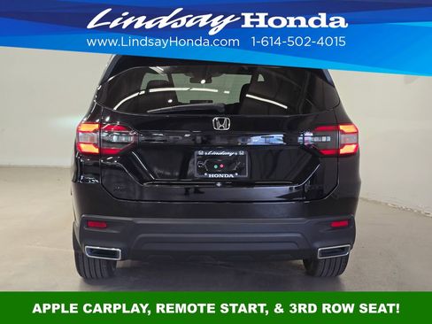 Used 2025 Honda Pilot Sport image 6