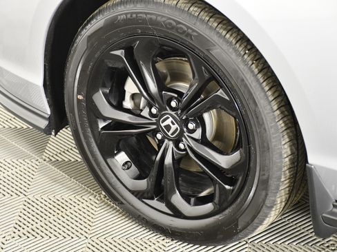 Certified 2025 Honda Accord SE image 40