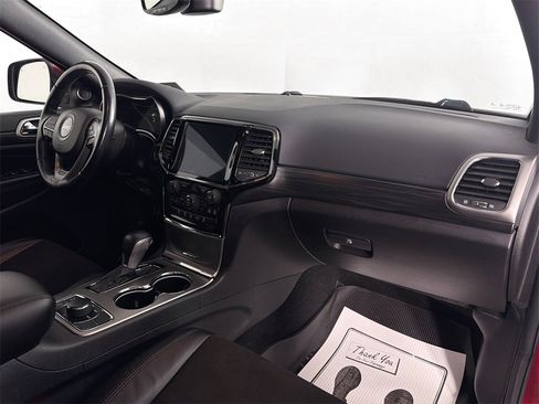 Used 2020 Jeep Grand Cherokee Altitude image 26