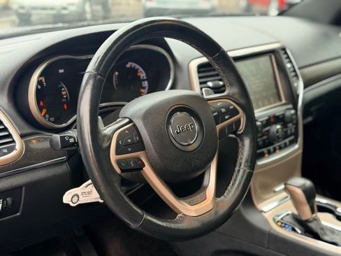 Used 2017 Jeep Grand Cherokee Limited AWD/4WD image 8