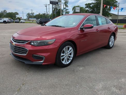 Used 2016 Chevrolet Malibu LT w/ Leather Package FWD image 8