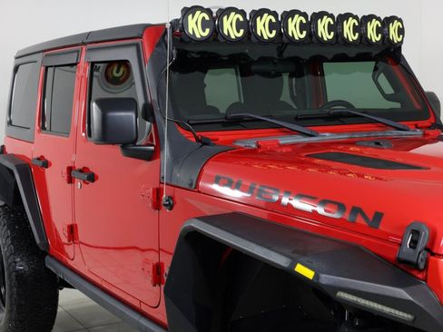 Used 2019 Jeep Wrangler Unlimited Rubicon w/ LED Lighting Group image 37