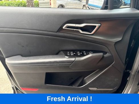 Used 2023 Kia Sportage EX FWD image 11
