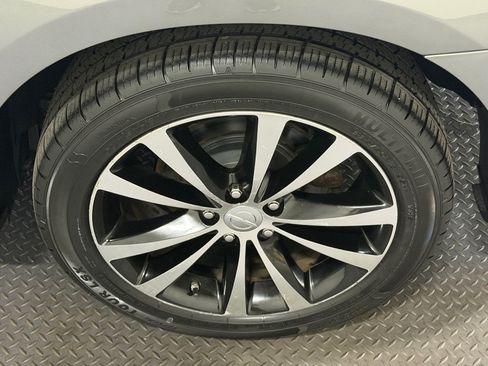 Used 2011 Chrysler 200 S FWD image 18