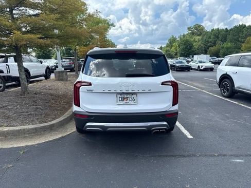 Certified 2022 Kia Telluride EX w/ EX Premium Package FWD image 4