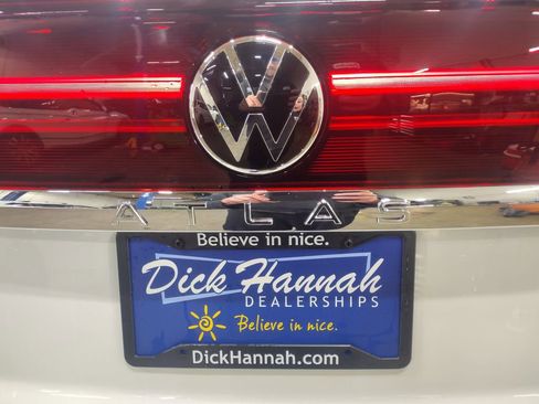 New 2026 Volkswagen Atlas Cross Sport SE AWD/4WD image 16