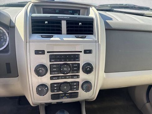 Used 2012 Ford Escape XLT image 11
