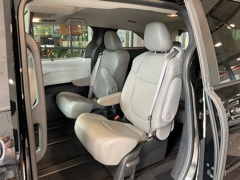 Certified 2025 Toyota Sienna XLE w/ XLE Plus Package AWD/4WD image 22