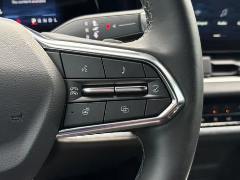 Used 2025 Chevrolet Equinox LT FWD image 21