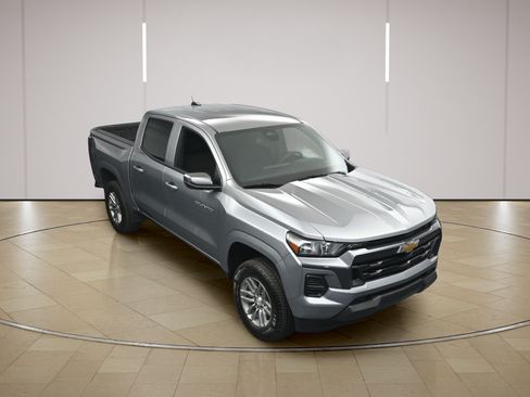 Used 2026 Chevrolet Colorado LT w/ Advanced Trailering Package AWD/4WD image 37