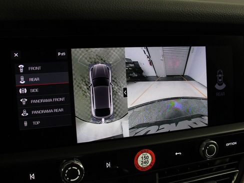 Certified 2025 Porsche Macan S image 17