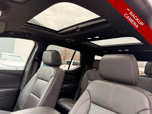 Used 2022 Chevrolet Traverse RS image 12