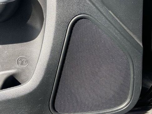 Used 2022 Chrysler 300 Touring w/ Sport Appearance Package image 19