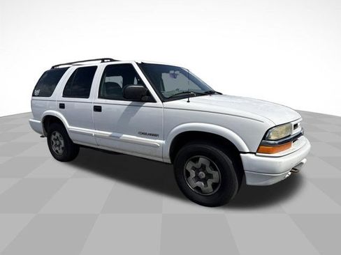Used 2004 Chevrolet Blazer LS w/ Preferred Equipment Group AWD/4WD image 3